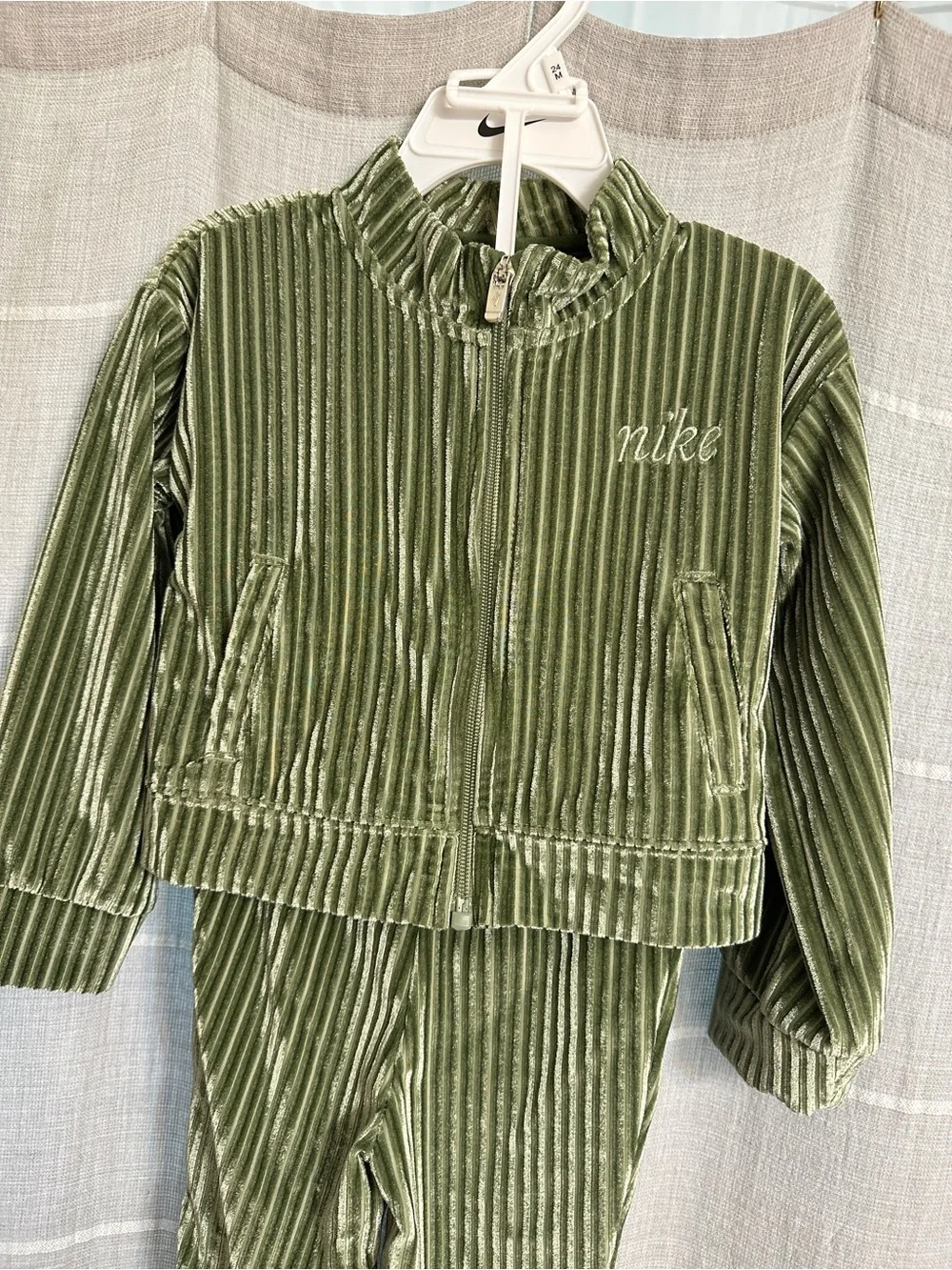 Nike Velour Tracksuit - Picture 2 of 4